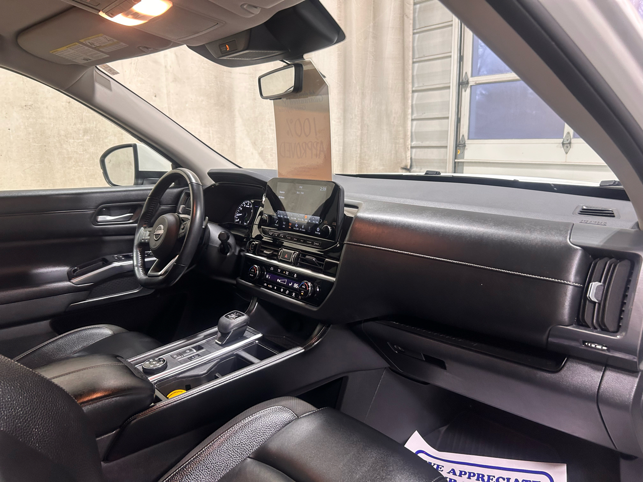 Nissan Pathfinder SL 4WD 2023