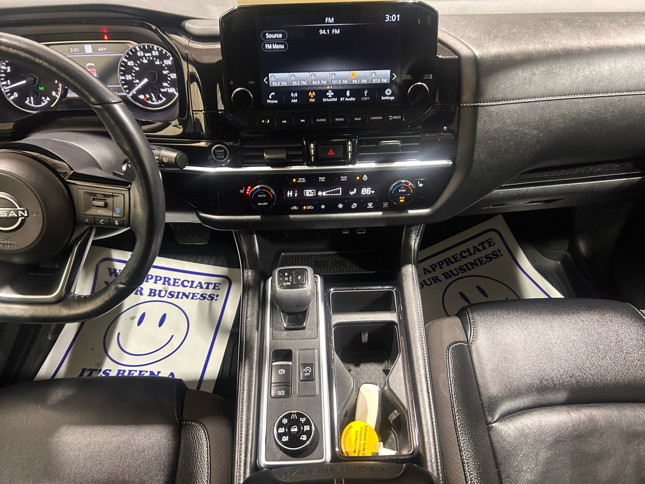 Nissan Pathfinder SL 4WD 2023