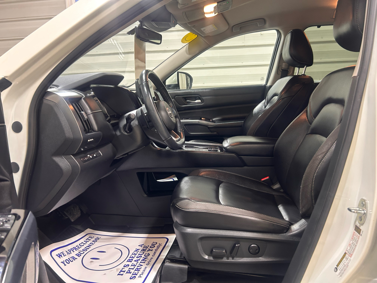 Nissan Pathfinder SL 4WD 2023