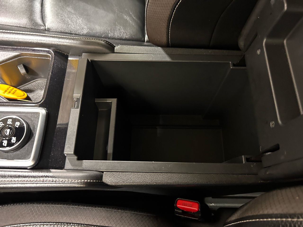 Nissan Pathfinder SL 4WD 2023