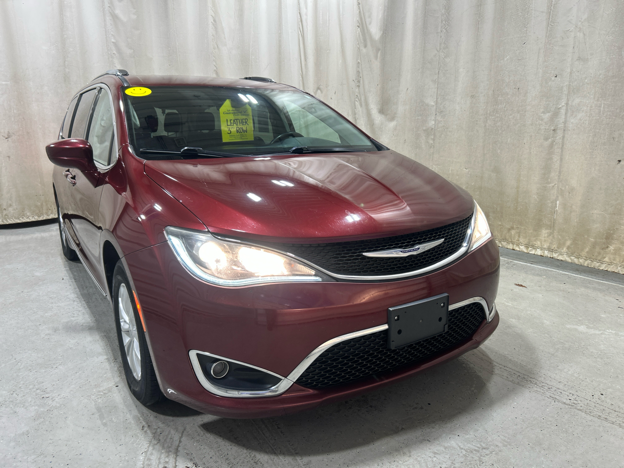 Chrysler Pacifica Touring L FWD 2019