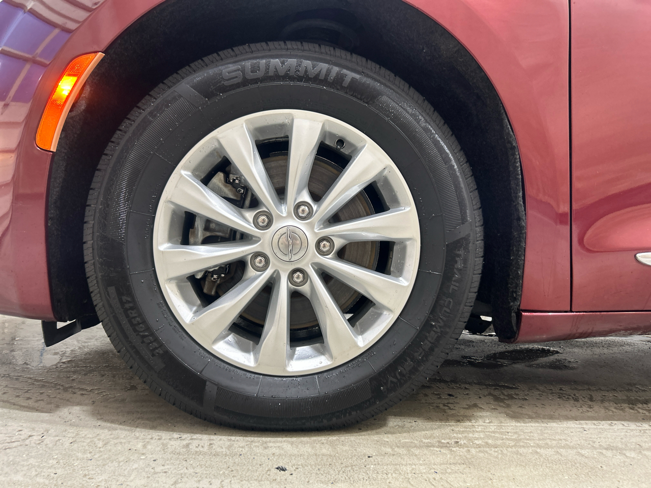 Chrysler Pacifica Touring L FWD 2019