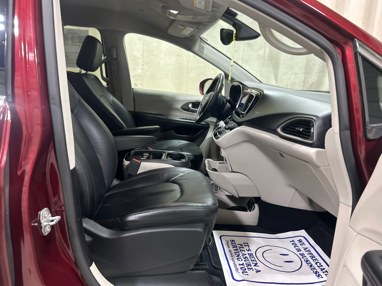 Chrysler Pacifica Touring L FWD 2019