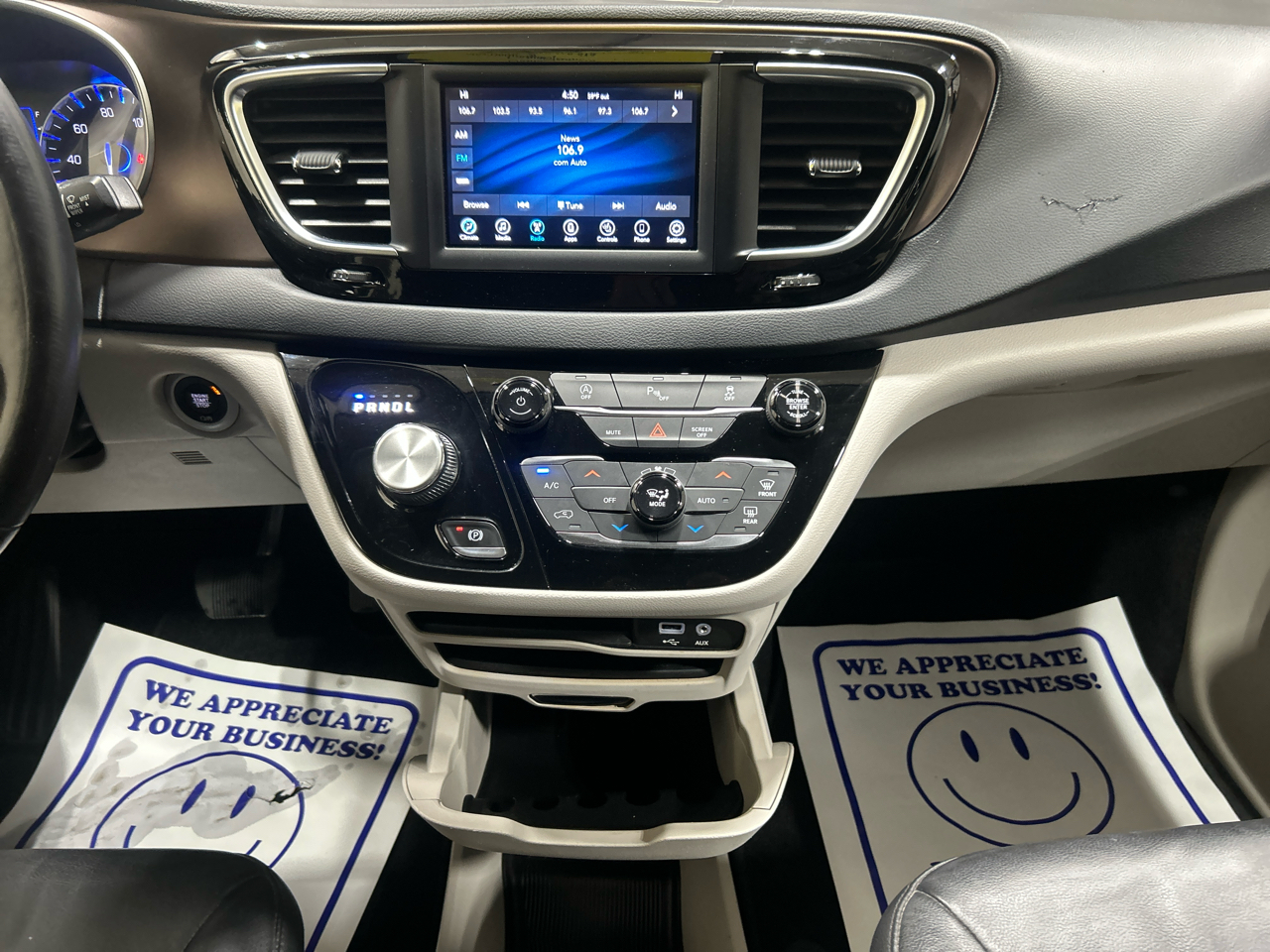 Chrysler Pacifica Touring L FWD 2019