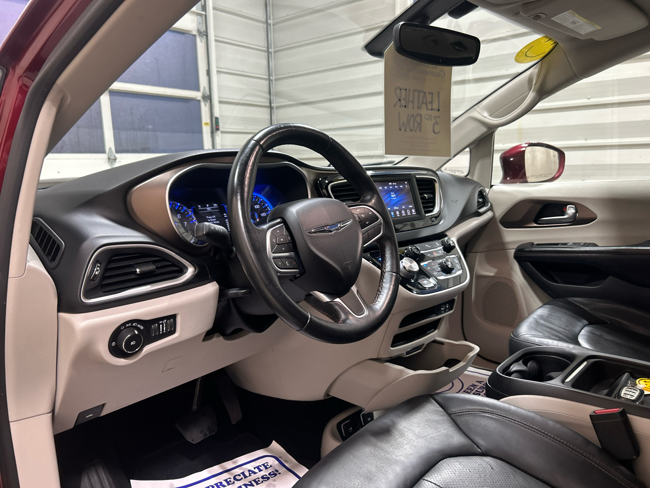 Chrysler Pacifica Touring L FWD 2019