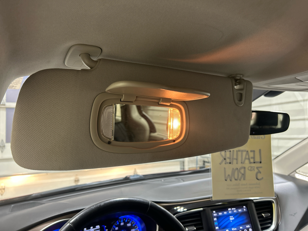 Chrysler Pacifica Touring L FWD 2019