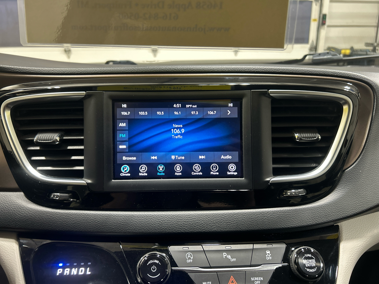 Chrysler Pacifica Touring L FWD 2019