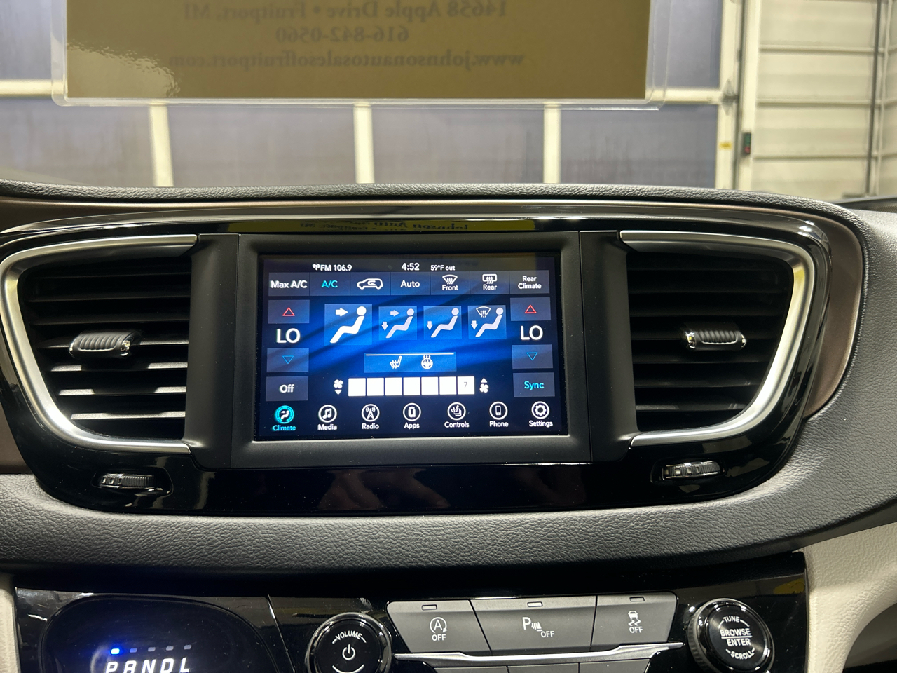 Chrysler Pacifica Touring L FWD 2019