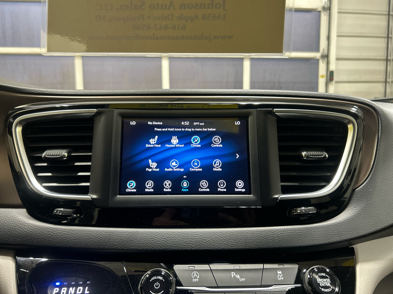 Chrysler Pacifica Touring L FWD 2019