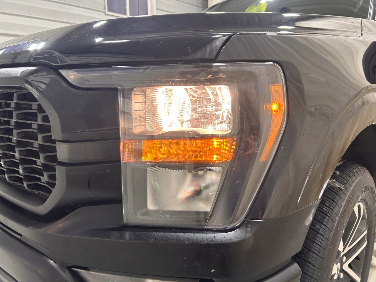 Ford F-150 XL 4WD SuperCrew 5.5' Box 2023