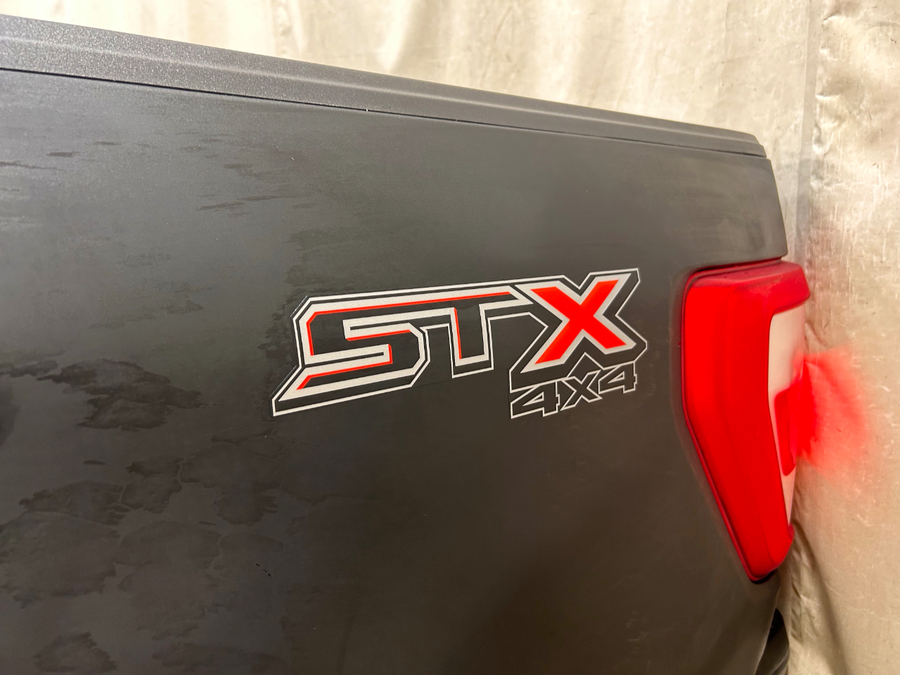 Ford F-150 XL 4WD SuperCrew 5.5' Box 2023