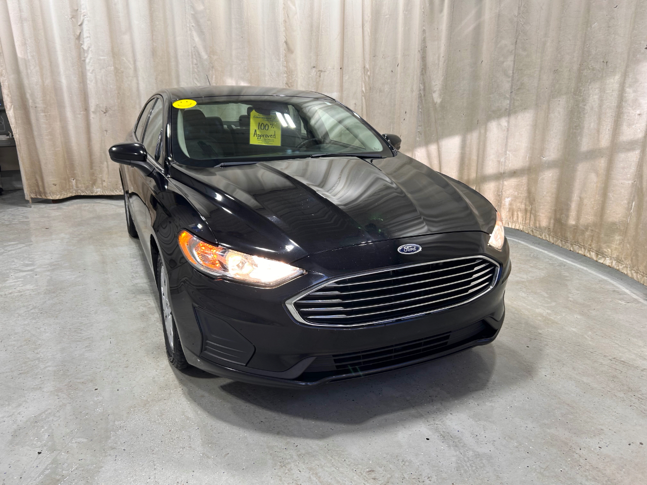 Ford Fusion S FWD 2019