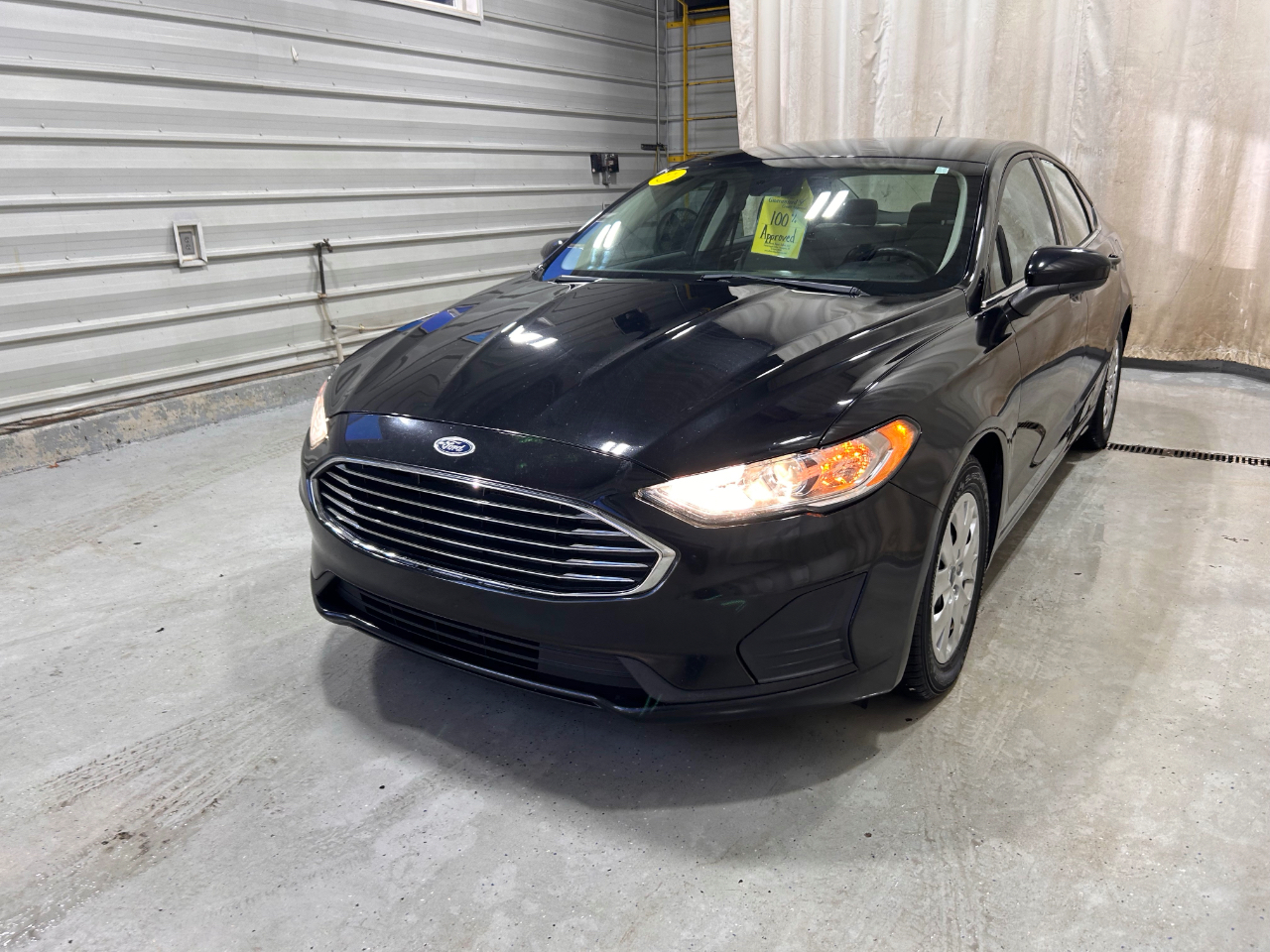 Ford Fusion S FWD 2019