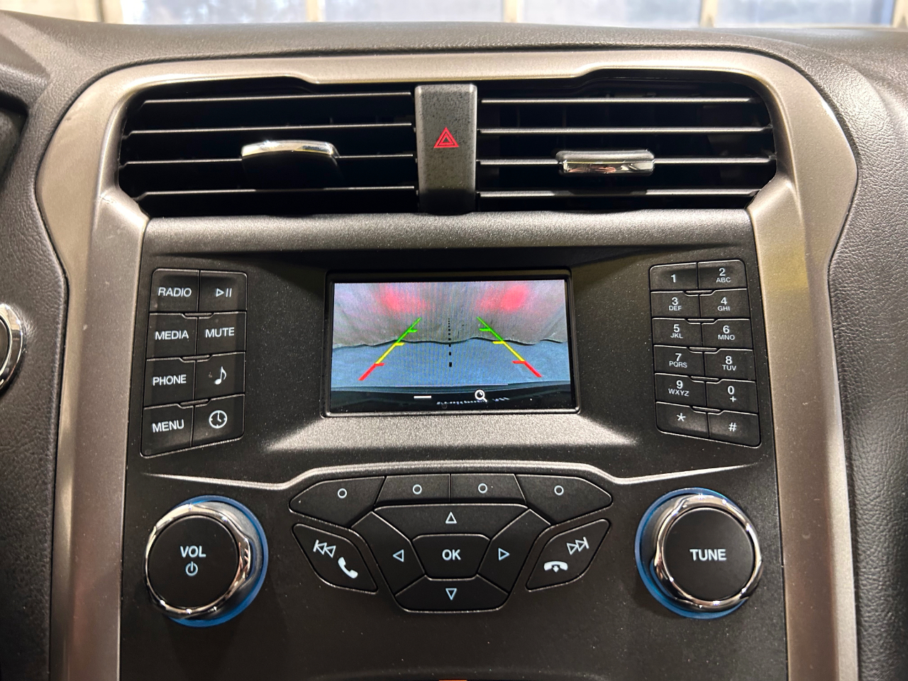 Ford Fusion S FWD 2019