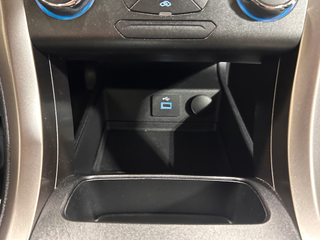 Ford Fusion S FWD 2019