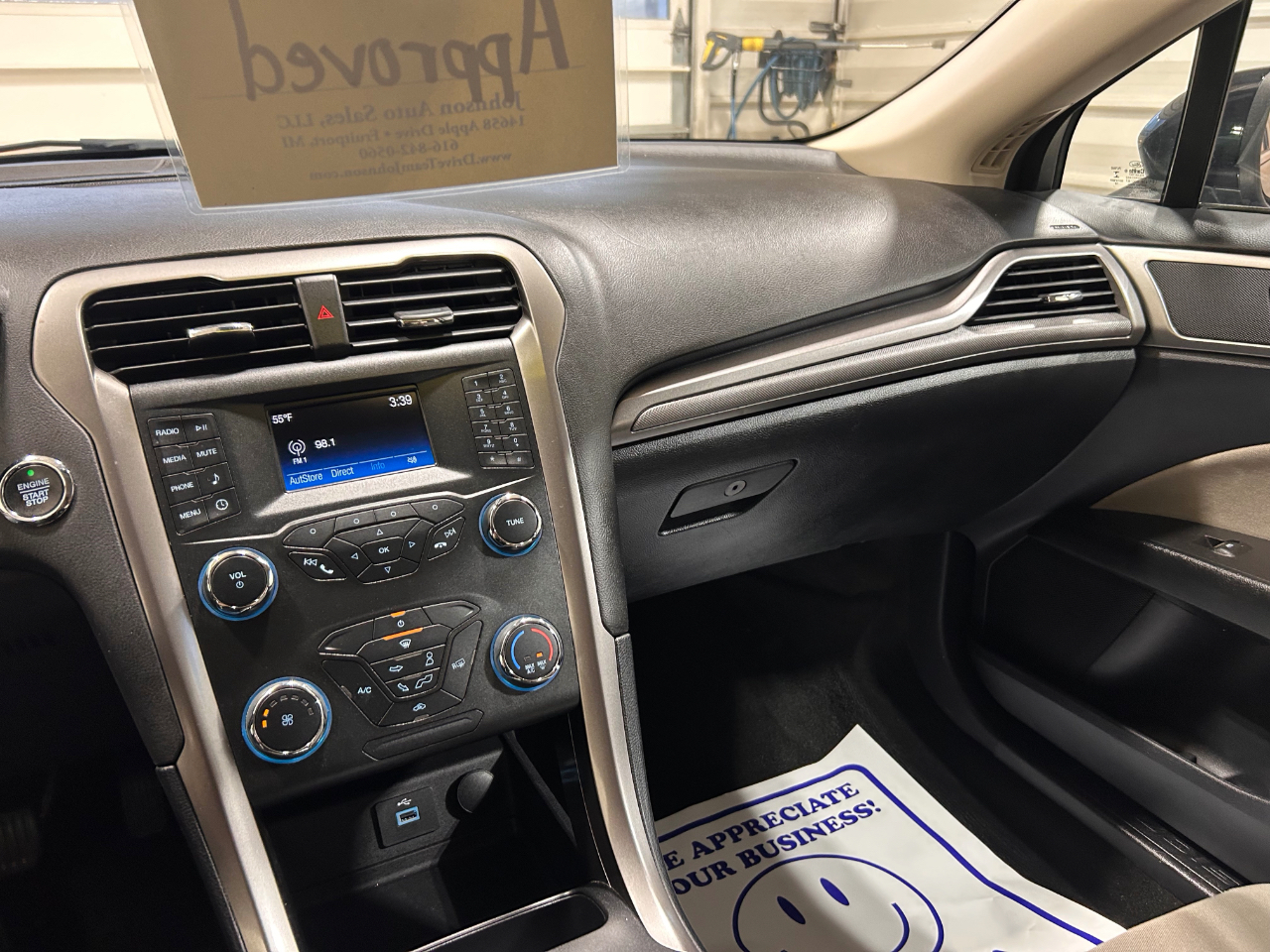 Ford Fusion S FWD 2019
