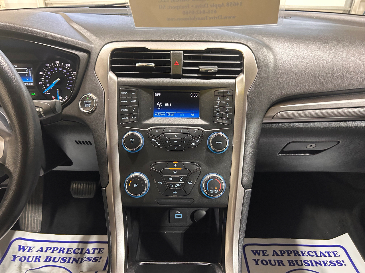 Ford Fusion S FWD 2019