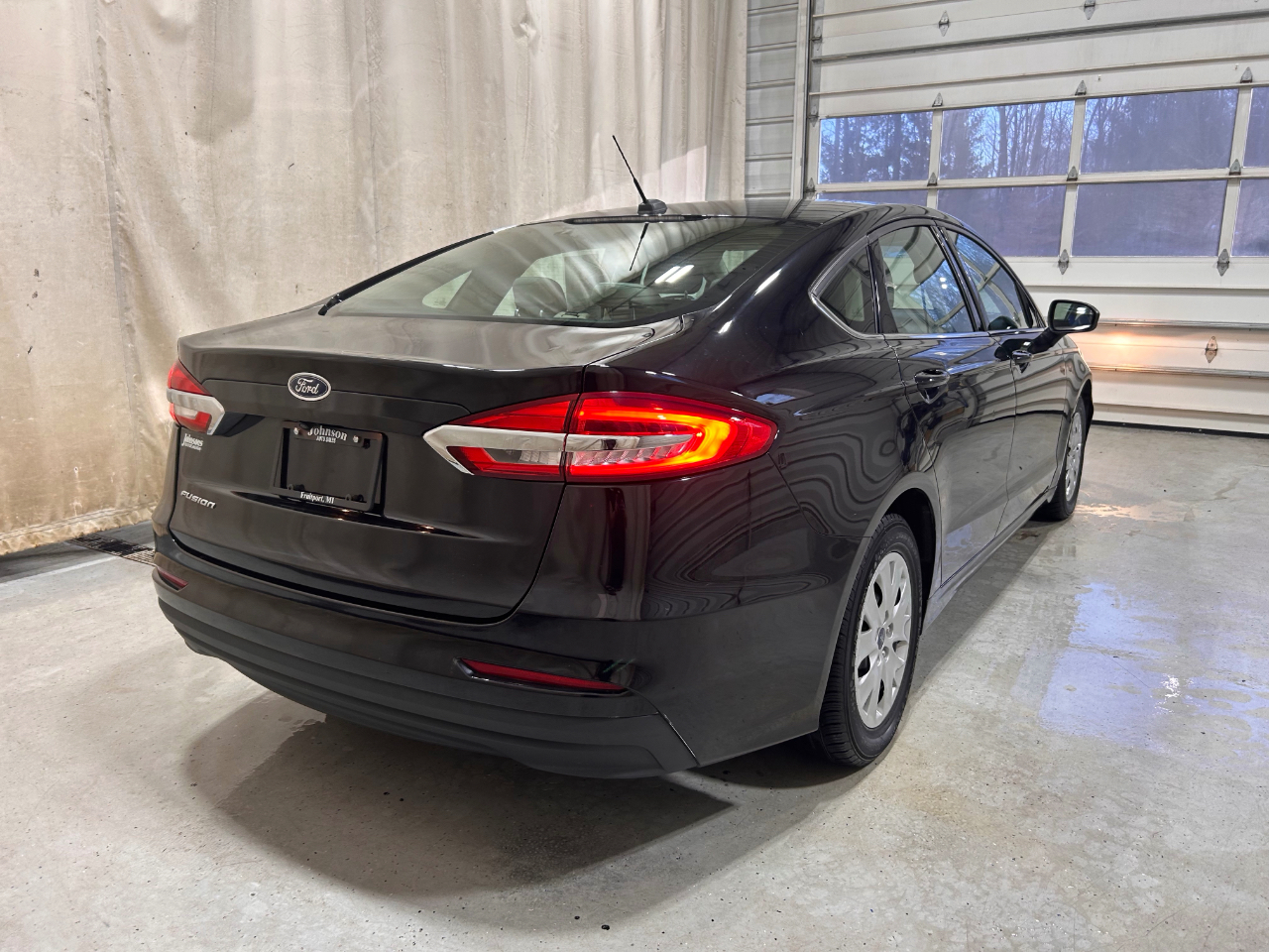 Ford Fusion S FWD 2019