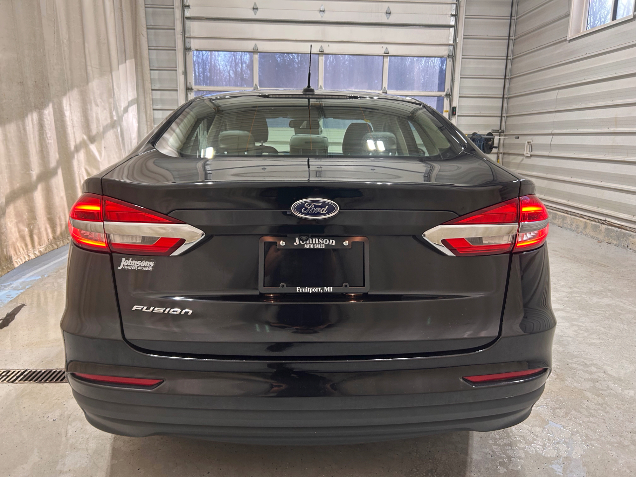 Ford Fusion S FWD 2019