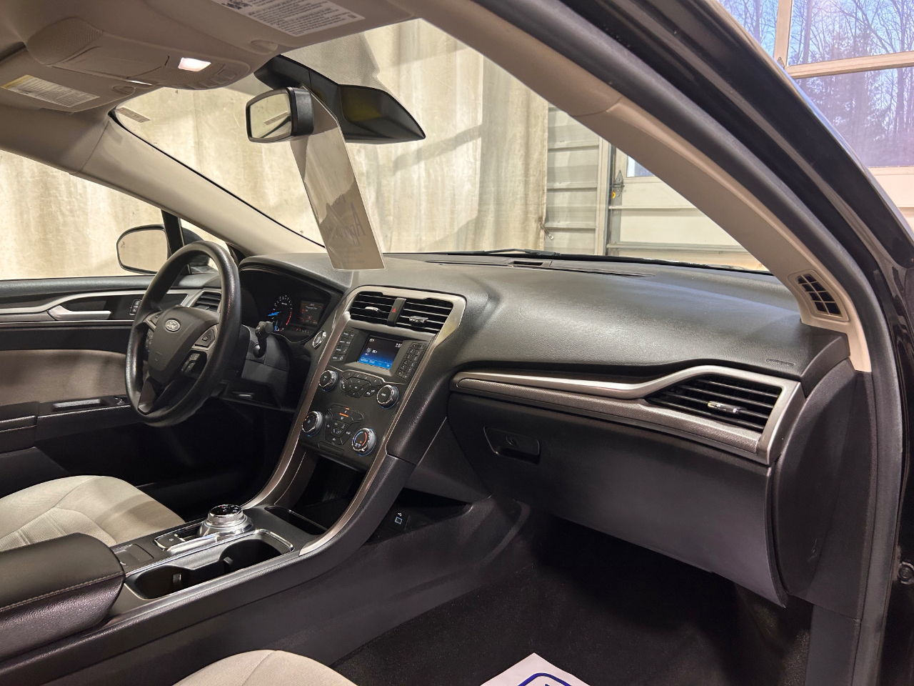 Ford Fusion S FWD 2019