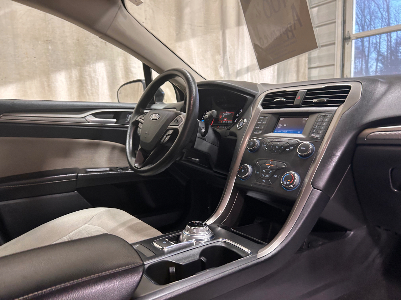 Ford Fusion S FWD 2019