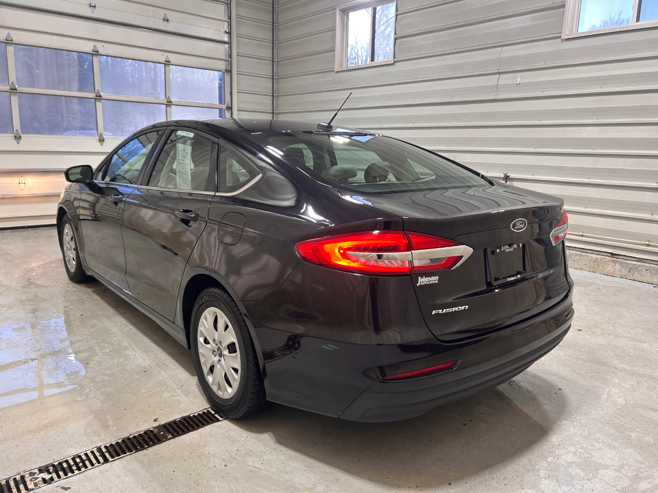 Ford Fusion S FWD 2019