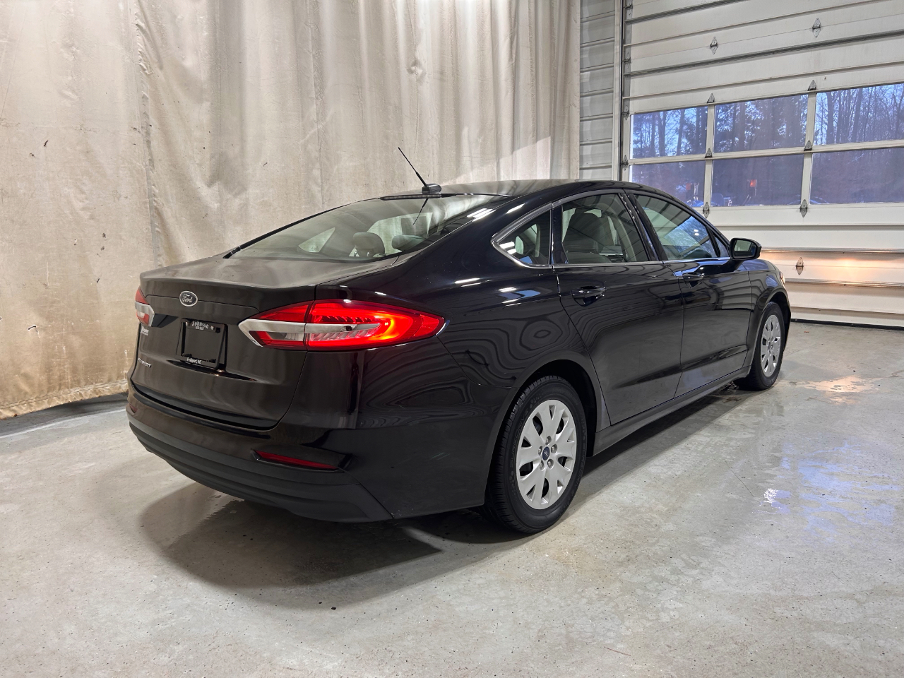 Ford Fusion S FWD 2019