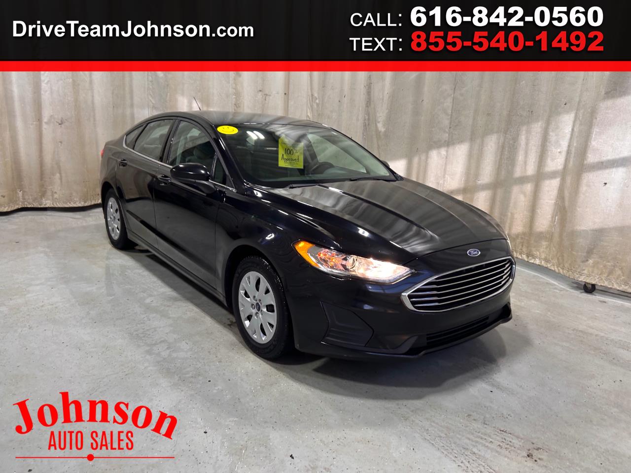 Ford Fusion S FWD 2019