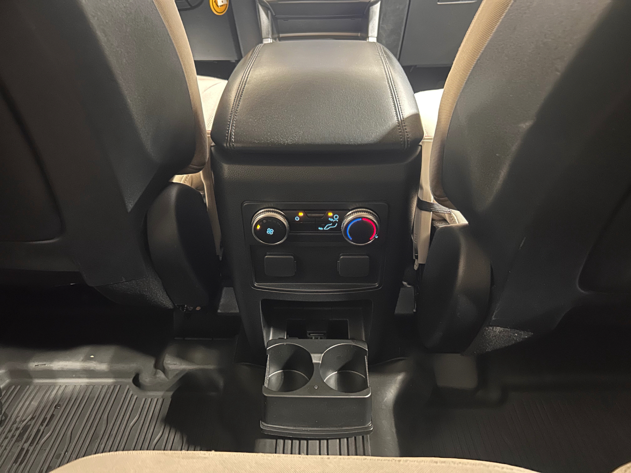 Ford Explorer Base 4WD 2020