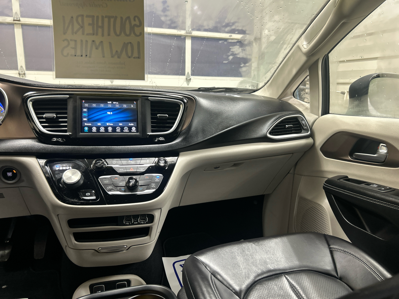 Chrysler Voyager LXI FWD 2021