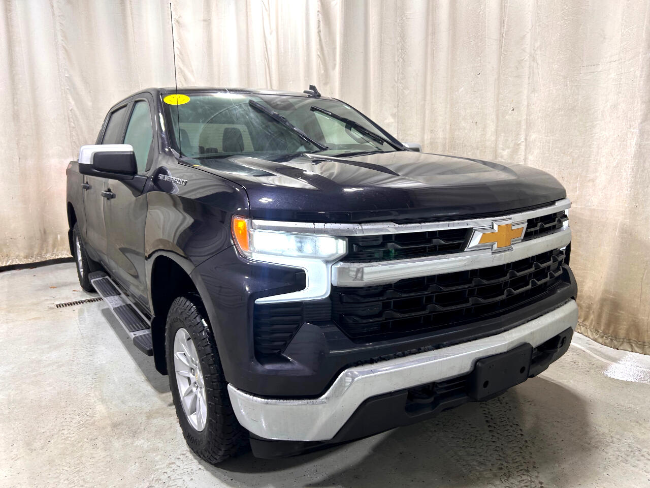 Chevrolet Silverado 1500 4WD Crew Cab 147" LT w/1LT 2023