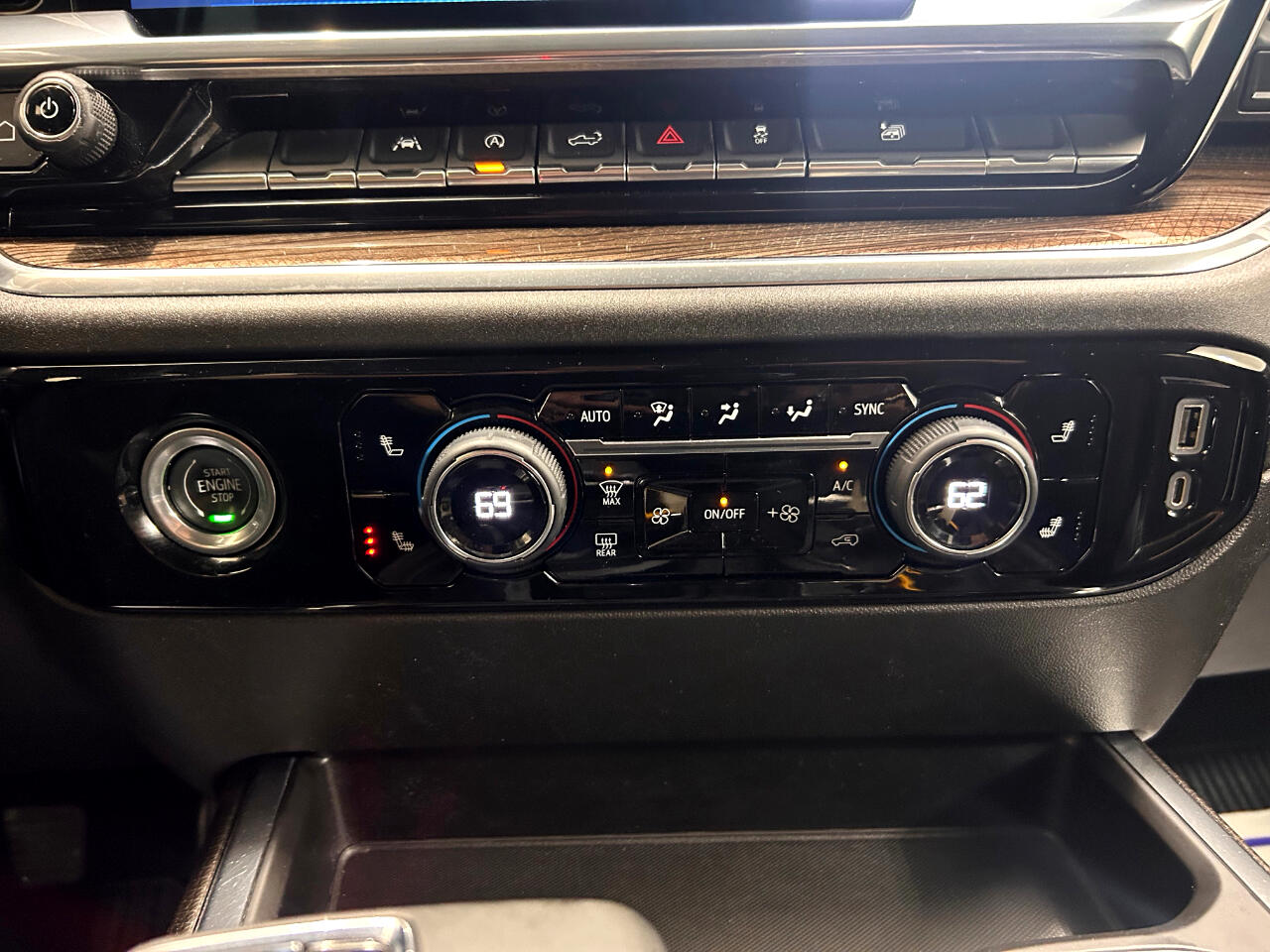 Chevrolet Silverado 1500 4WD Crew Cab 147" LT w/1LT 2023