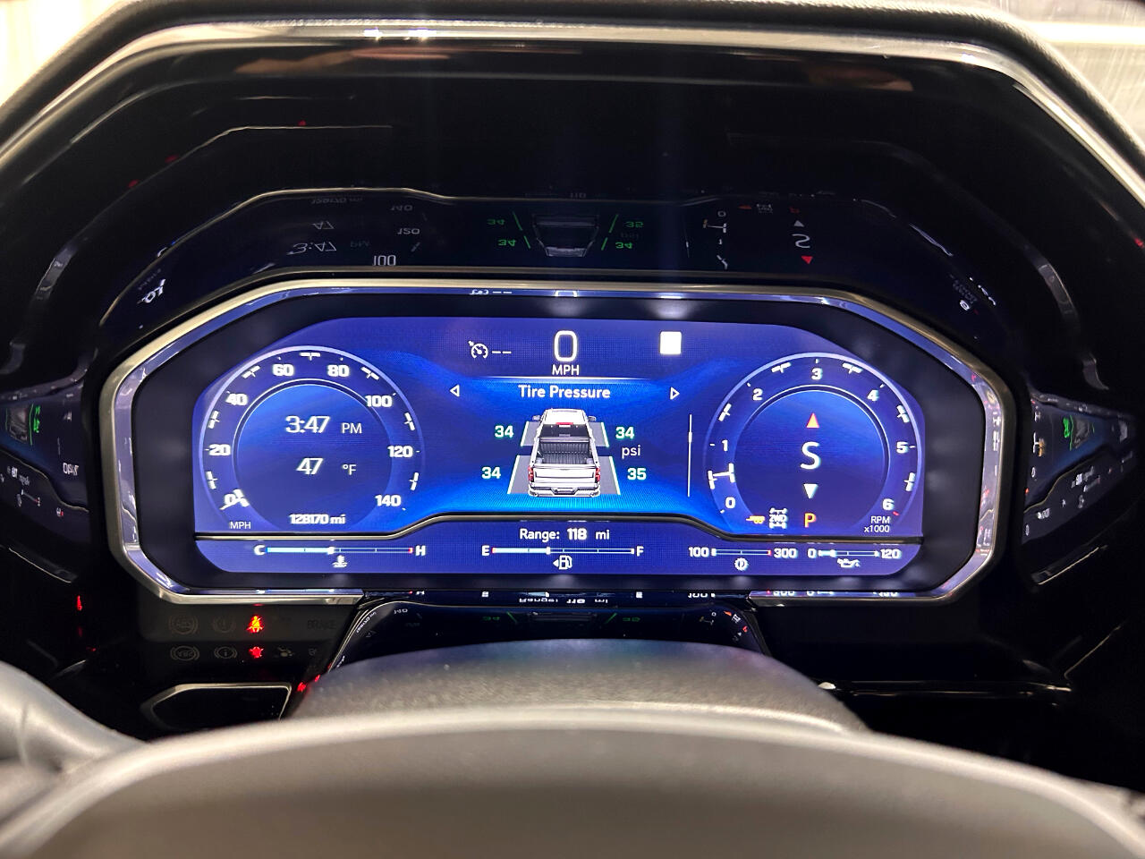 Chevrolet Silverado 1500 4WD Crew Cab 147" LT w/1LT 2023