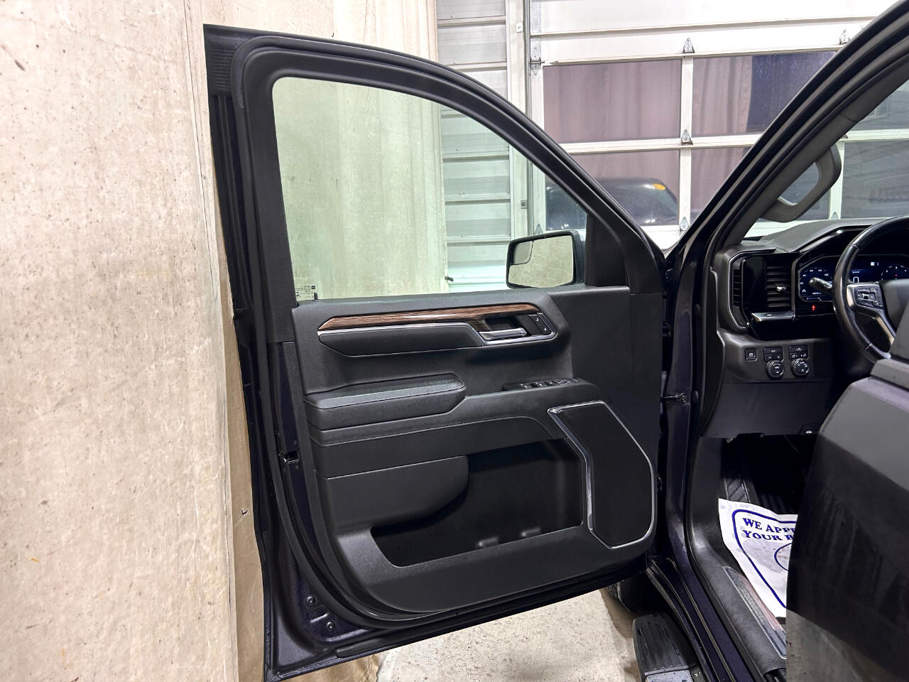 Chevrolet Silverado 1500 4WD Crew Cab 147" LT w/1LT 2023