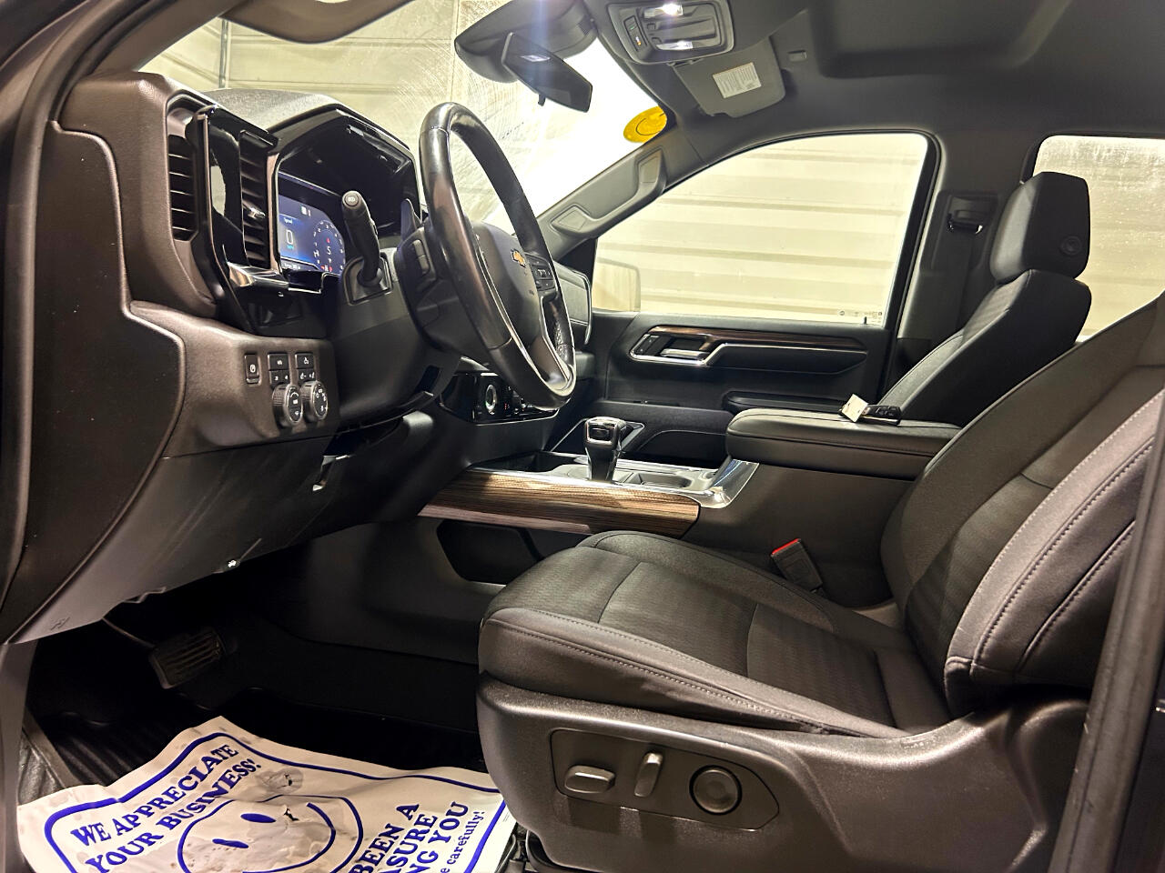 Chevrolet Silverado 1500 4WD Crew Cab 147" LT w/1LT 2023