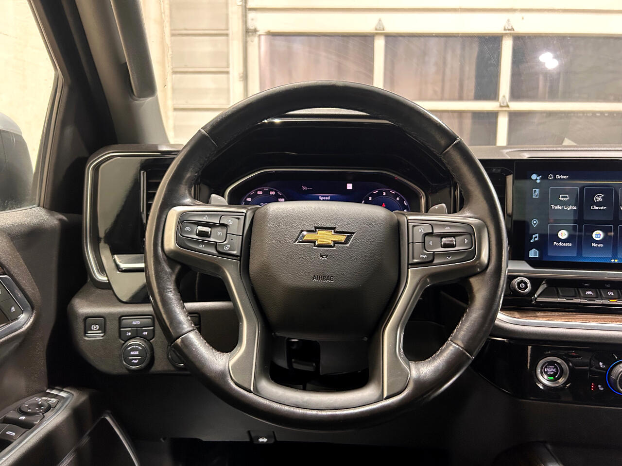 Chevrolet Silverado 1500 4WD Crew Cab 147" LT w/1LT 2023