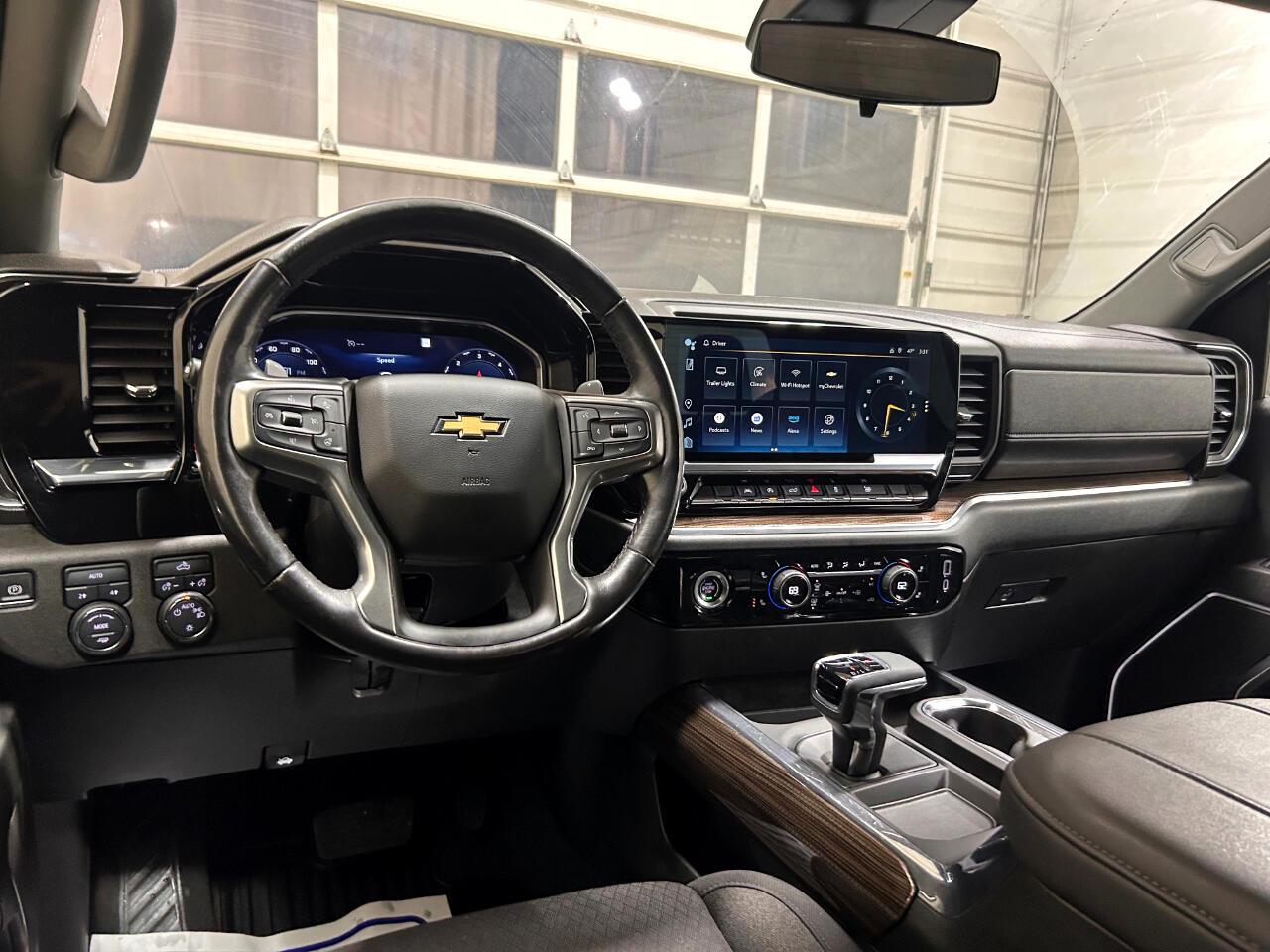 Chevrolet Silverado 1500 4WD Crew Cab 147" LT w/1LT 2023