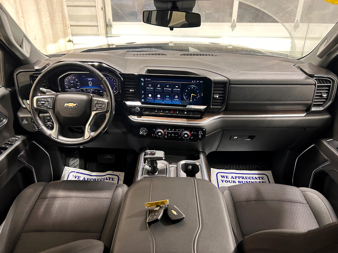 Chevrolet Silverado 1500 4WD Crew Cab 147" LT w/1LT 2023