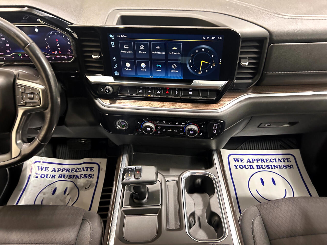 Chevrolet Silverado 1500 4WD Crew Cab 147" LT w/1LT 2023