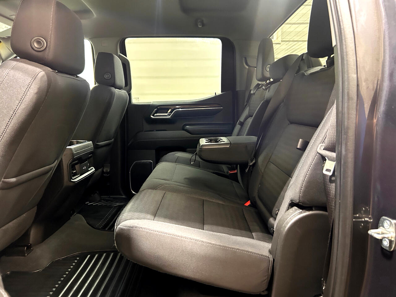 Chevrolet Silverado 1500 4WD Crew Cab 147" LT w/1LT 2023