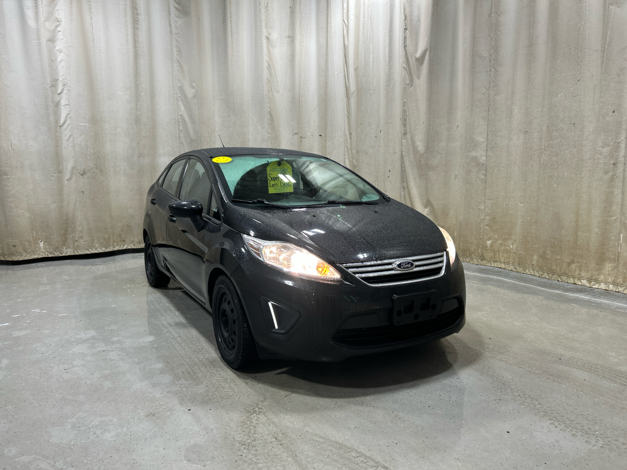 Ford Fiesta 4dr Sdn SE 2013