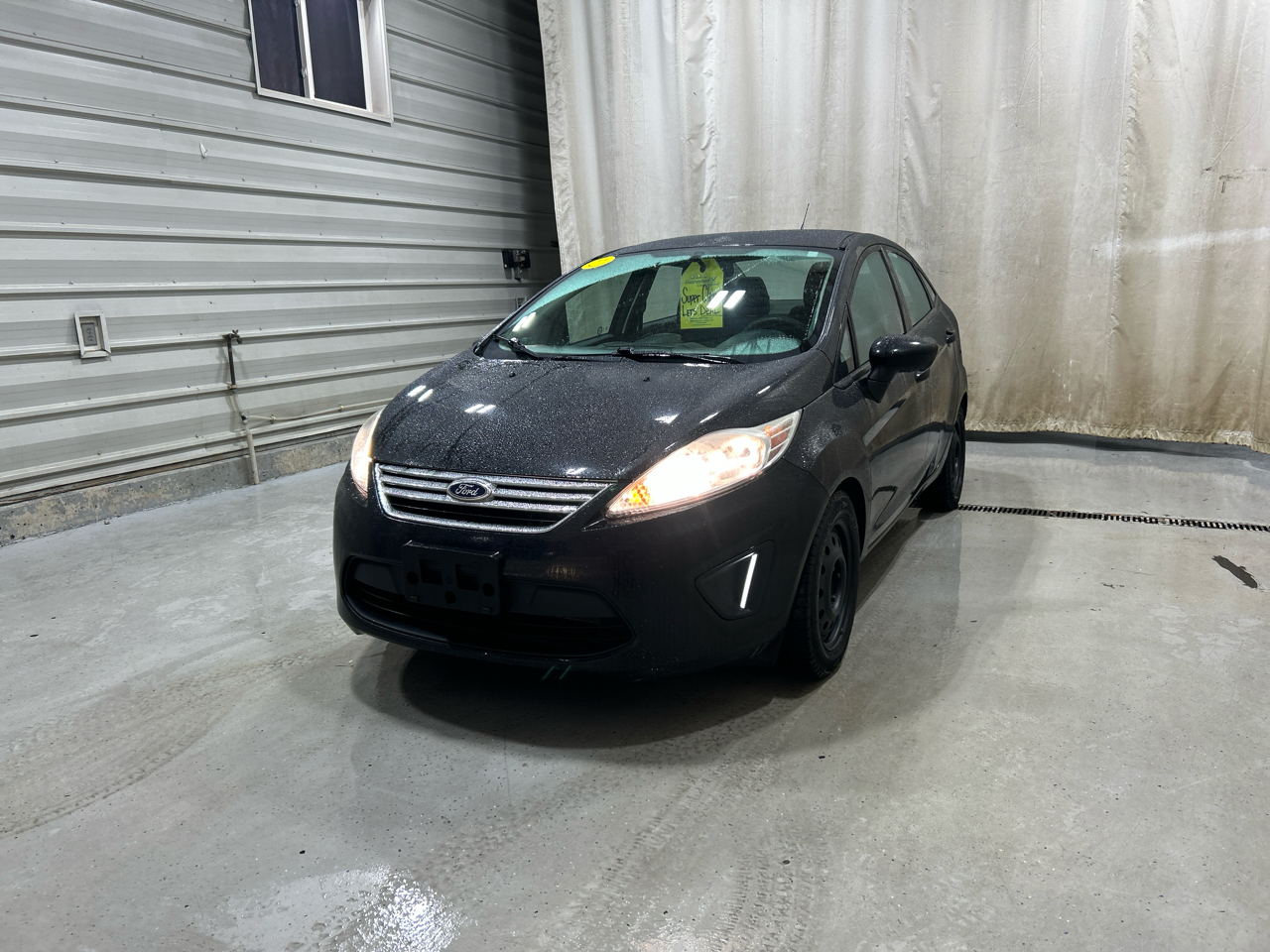 Ford Fiesta 4dr Sdn SE 2013