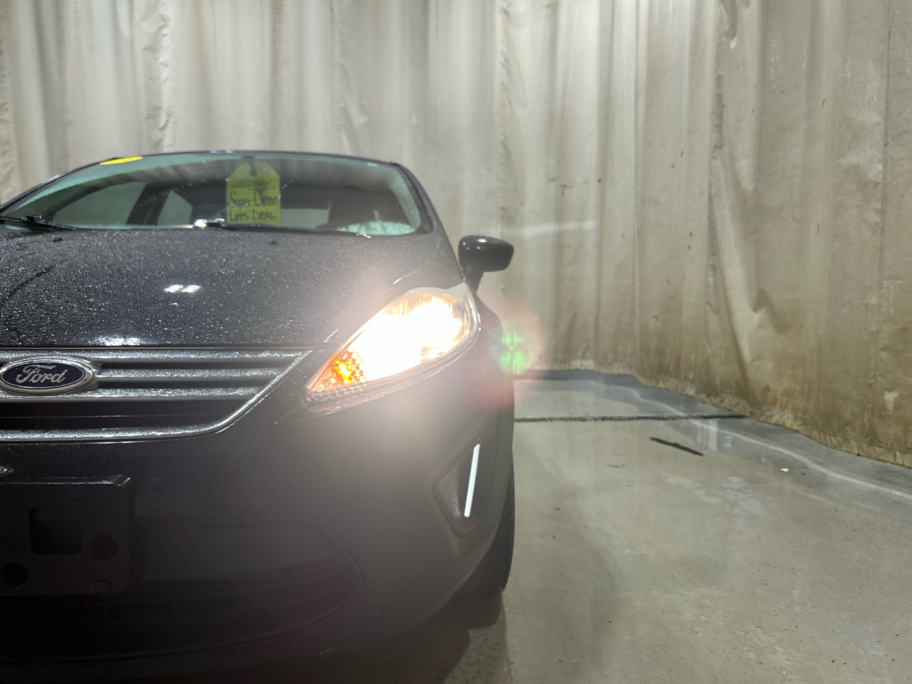 Ford Fiesta 4dr Sdn SE 2013