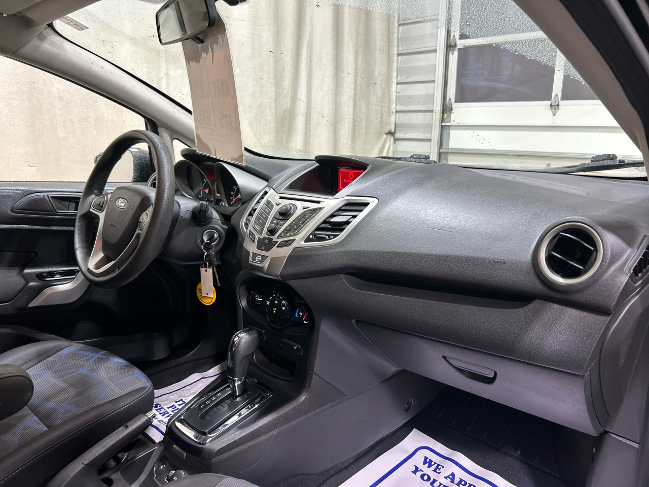 Ford Fiesta 4dr Sdn SE 2013