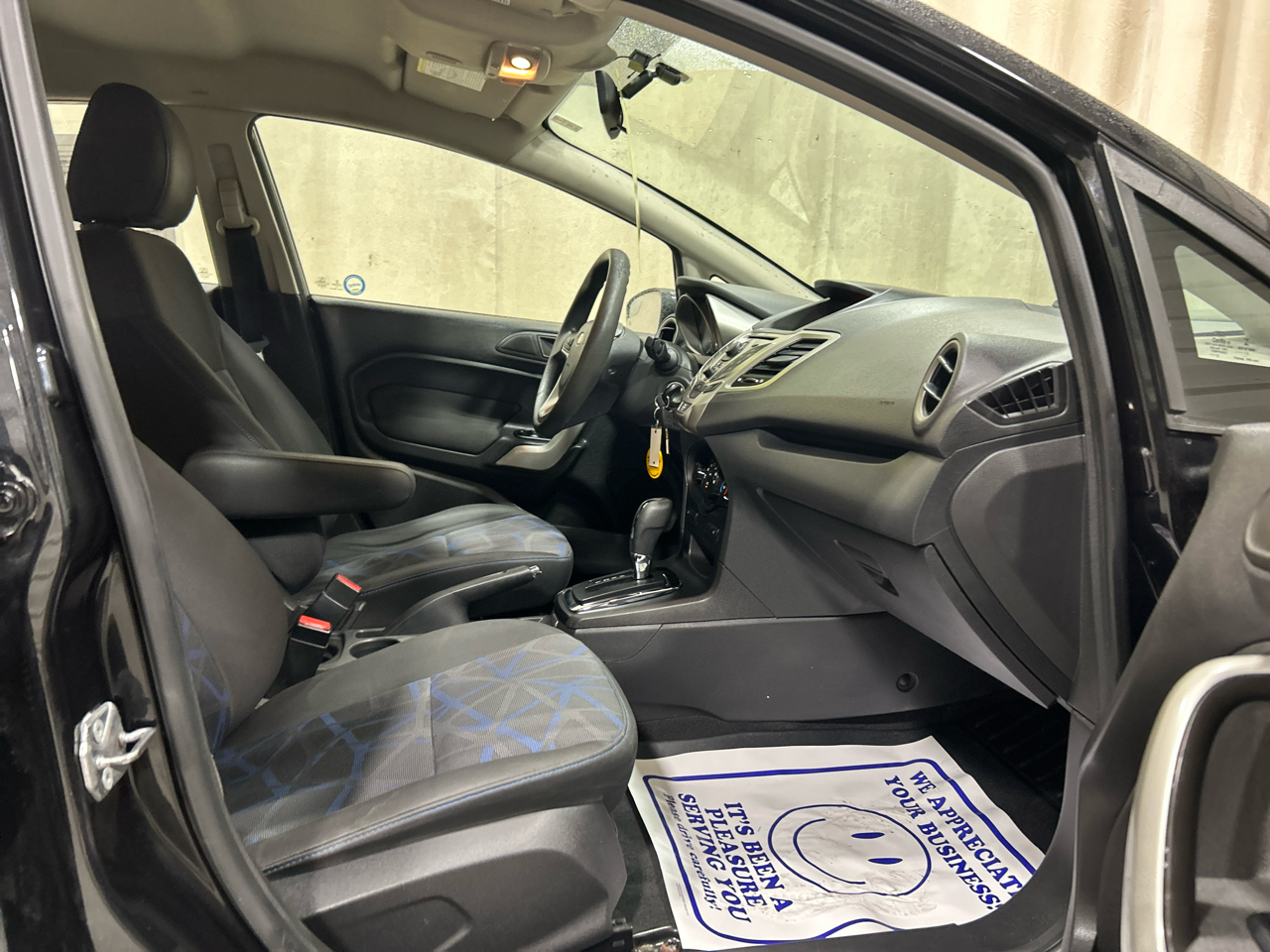 Ford Fiesta 4dr Sdn SE 2013