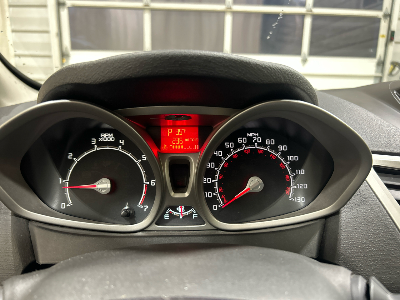 Ford Fiesta 4dr Sdn SE 2013