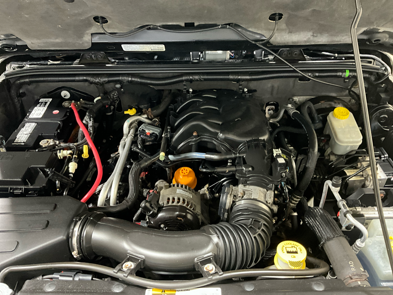 Jeep Wrangler Unlimited 4WD 4dr Sahara 2013