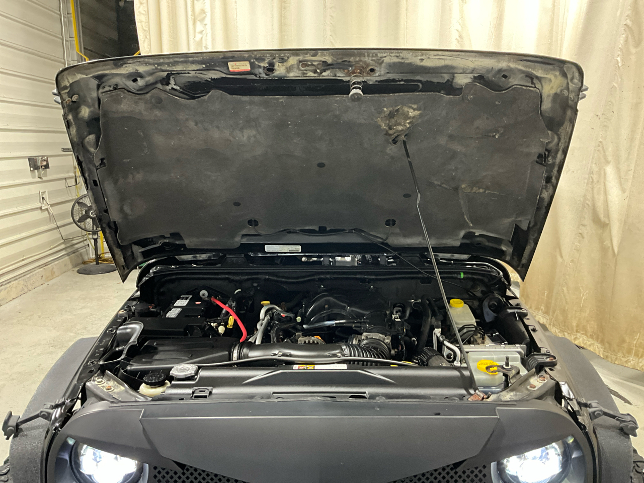 Jeep Wrangler Unlimited 4WD 4dr Sahara 2013