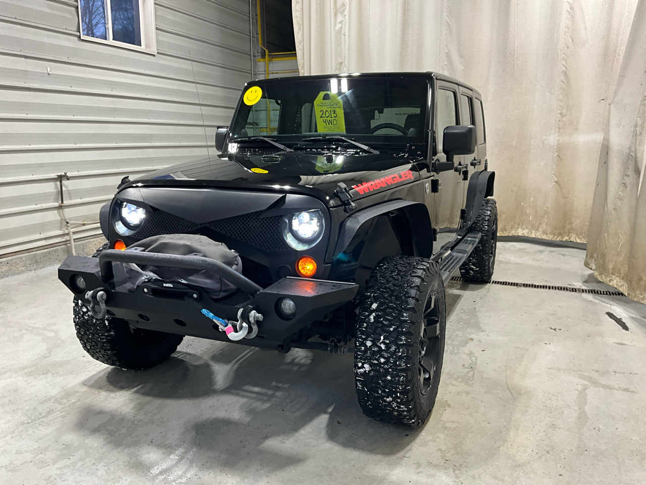 Jeep Wrangler Unlimited 4WD 4dr Sahara 2013