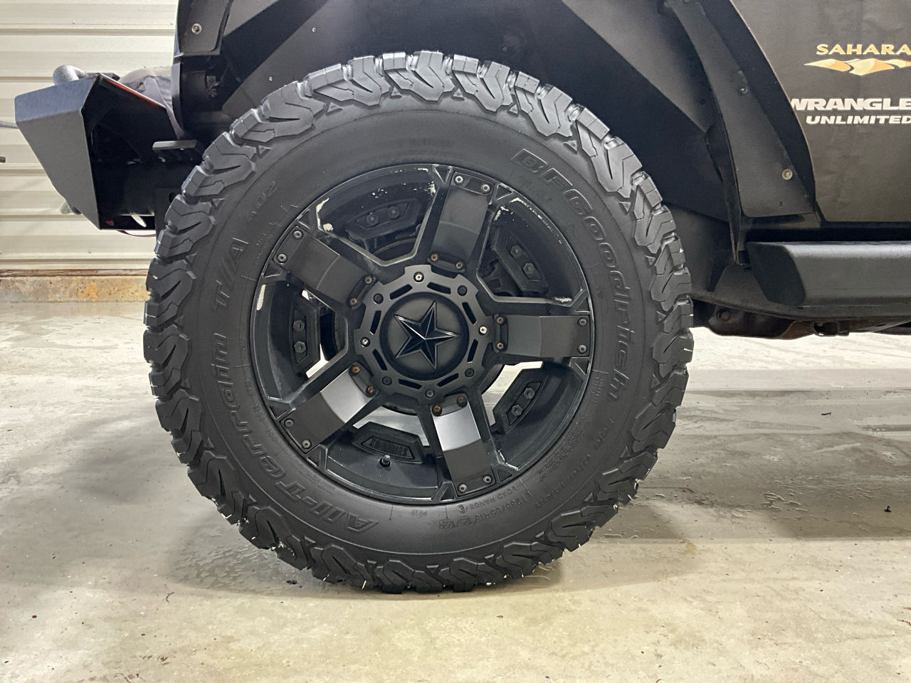 Jeep Wrangler Unlimited 4WD 4dr Sahara 2013